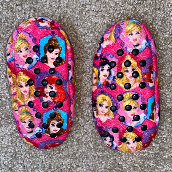 New Disney princess pink multi color comfy slippers sz 3t - Picture 2 of 2